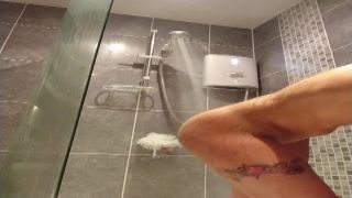 LouLou Petite – Join Me in the Shower